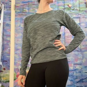Lululemon Heather Green long sleeve size 4